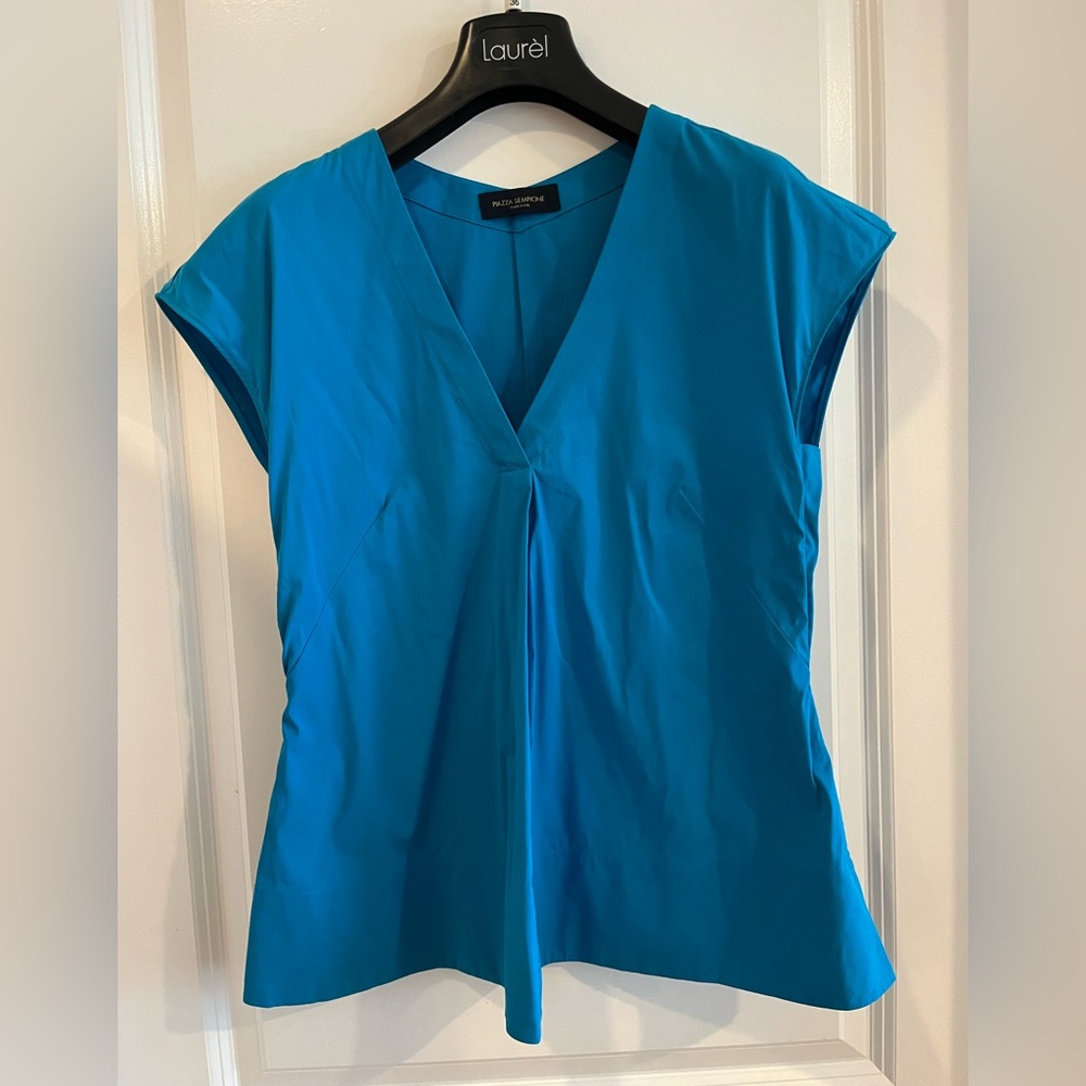 Piazza Sempione, made in Italy, Women's Blue/ Azure V-Neck Blouse NEW (no tag)